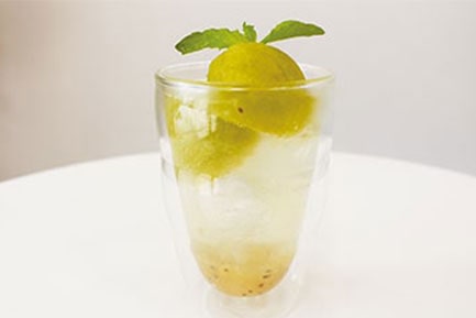 ハーブを使用したドリンク